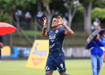 FAS jugó sin complejos ante 11 Deportivo y le ganó de visita