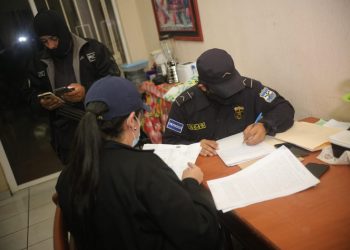 PNC captura a estafadores en operativos realizados en Chalatenango y La Libertad