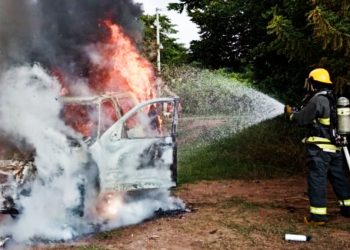 Bomberos reporta atención en más de 700 incendios en vehículos y viviendas