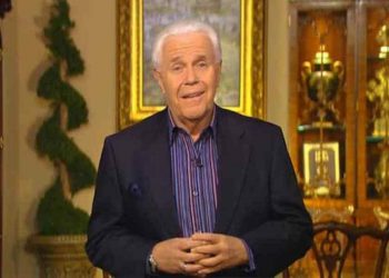 Pastor evangélico pide a la gente donar más dinero a su iglesia para que la llegada de Jesús sea más rápida