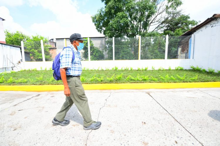 Para revertir los daños ocasionados, el MOP realizó obras de contención para resguardar la vida de las familias de la comunidad Darío González, en San Jacinto. Foto / Diario El Salvador.