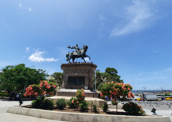 Monumentos de El Salvador: Homenajes hechas obras