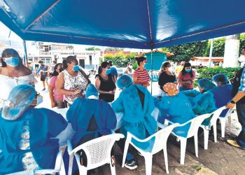 Hacen 1,000 pruebas para detectar la COVID-19 en Ahuachapán