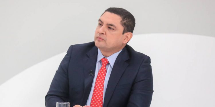 Asesor jurídico de la Presidencia, Javier Argueta.