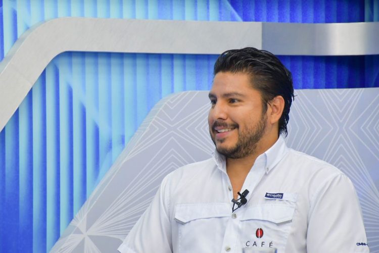 Ministro de Agricultura y Ganadería, David Martínez.