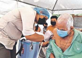 El Minsal lleva la vacunación a Bolívar, La Unión