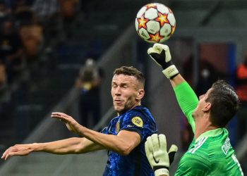 Real Madrid se impuso de visita ante el Inter en su debut en la Liga de Campeones
