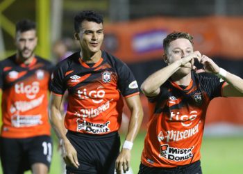 Águila apenas ganó 1-0 a Platense, pero no pierde la pista del líder Alianza, su próximo rival