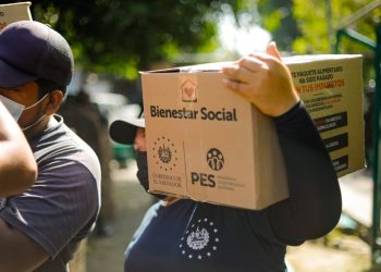 Familias de Soyapango fueron beneficiadas con la  entrega de paquetes PES
