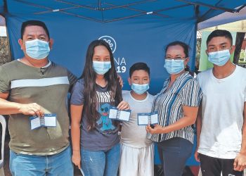 Llevan a cabo jornada de vacunación en Apasteque, San Vicente