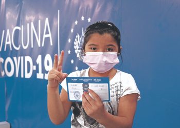 Arrancó la vacunación anti-COVID-19 para mayores de seis años en El Salvador