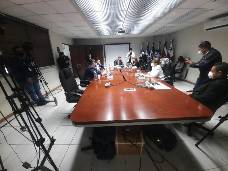 Comisión Especial que investiga la asignación de sobresueldos.