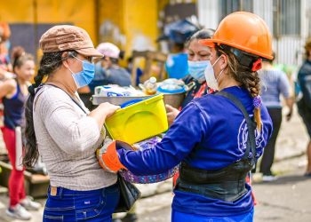 Alcaldía de San Salvador continúa trabajando por cuarto día consecutivo en el mercado San Miguelito