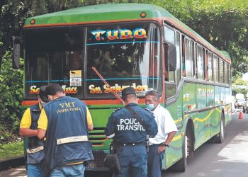 Imponen multas por el aumento al costo del pasaje en la zona occidental