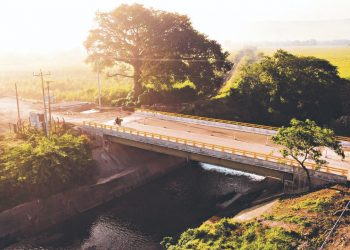 La construcción del periférico Claudia Lars tiene un 90 % de avance
