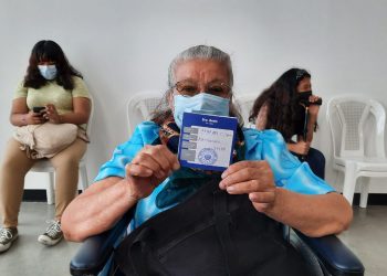 Los salvadoreños muestran su compromiso con la vacunación contra la COVID-19