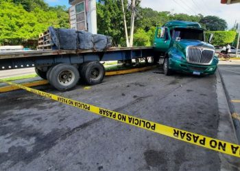 Dos personas murieron tras ser arrolladas por conductor de una rastra en la carretera Troncal del Norte