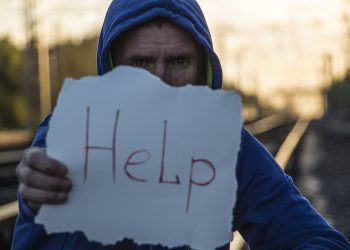 Suicidio: ¿cómo detectar a una persona potencialmente suicida y qué hacer al respecto?