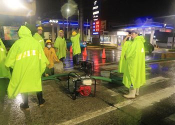 Elevan nivel de alerta a amarilla en todo El Salvador por lluvias que afectan al país