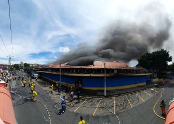 Alcaldía de San Salvador destinará $500,000 para primera fase de ayuda a afectados por incendio en Mercado San Miguelito