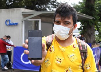 Joven emprendedor salvadoreño obtiene sus primeras ganancias aceptando bitcóin en su negocio