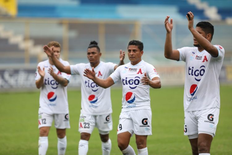 Alianza jugará el domingo su final número 10 al hilo. Foto: Diario El Salvador.