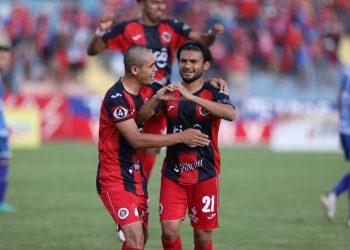 Wilma Torres y Guillermo Stradella dieron la victoria de 3-0 a FAS sobre Metapán en el derbi santaneco