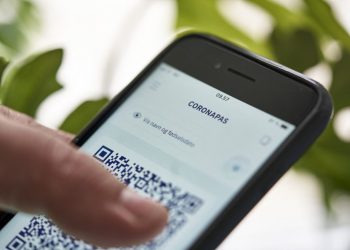 Los Ángeles decreta pase sanitario para restaurantes, bares y cines