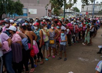 México detiene 652 migrantes centroamericanos cerca de frontera con EE. UU.