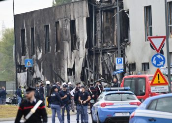 Ocho muertos en accidente de avión de turismo cerca de Milán
