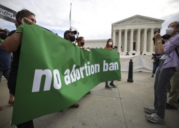 Juez de EE.UU. bloquea temporalmente ley que prohíbe mayoría de abortos en Texas