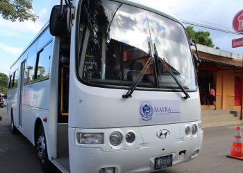 Sacacoyo recibe su primer autobús municipal para servicio de la población