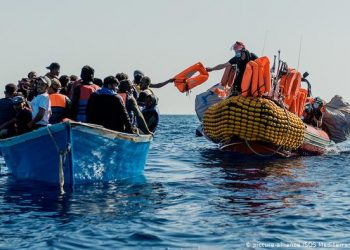 Un niño de 5 años muerto en un barco de emigrantes que iba a Canarias