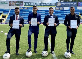 Fito Zelaya y tres jugadores más de Alianza se graduaron como entrenadores clase D de AEFES