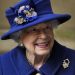 La reina Isabel II «guarda reposo» por consejo médico