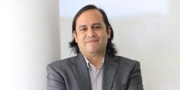 Carlos Cordero y su nueva columna: Los espíritus de la revolución