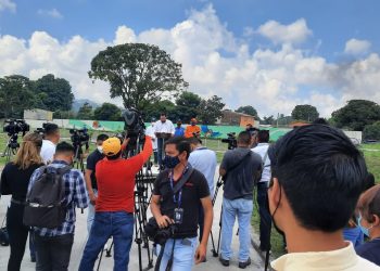 Alcaldía de San Salvador presenta plan de bioseguridad para el Día de los difuntos