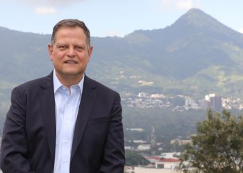 Volaris inicia operaciones como aerolínea de bandera nacional de El Salvador