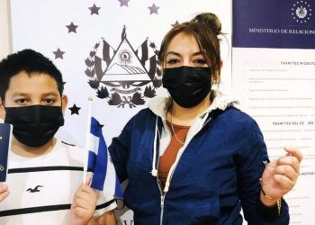 Red consular habilita emisión del pasaporte y DUI en México Canadá y Estados Unidos