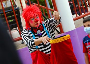 Dirección de Reconstrucción del Tejido Social festeja a los niños en Parque Central de Guaymango