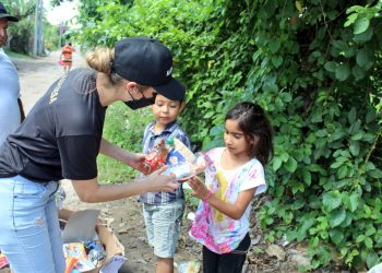«Gira de la Felicidad»: una iniciativa para dibujar sonrisas en la niñez de Sacacoyo