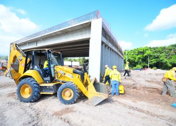 MOP construirá puentes, muelles, pasos a desnivel y nuevas vías de acceso con presupuesto 2022