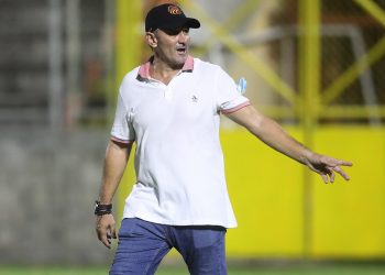VIDEOS | Águila se complicó en casa con derrota por 1-2 ante 11 Deportivo y de paso se quedó sin técnico ante la renuncia de Pájaro Domizi