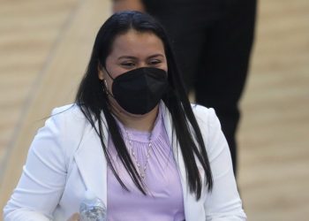 Diputada del FMLN, a favor de la reelección presidencial