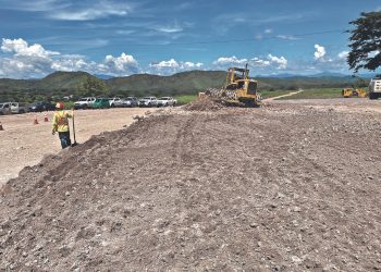 Ministro de Obras Públicas verifica avances en el periférico Gerardo Barrios de San Miguel