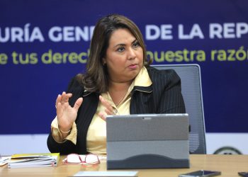 Mujeres también son obligadas a pagar cuotas alimenticias en El Salvador