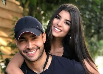 La influencer salvadoreña, Adriana Hasbún, presume su romance con el basquetbolista Carlos Arias, desde TikTok