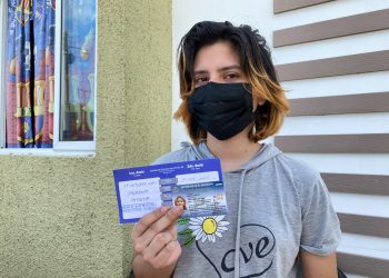 La colombiana que tuvo acceso a la vacunación en San Miguel