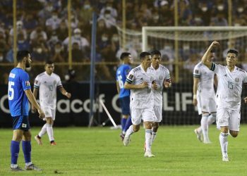 La Selección Nacional cayó ante México sin identidad y jugando sin una idea definida