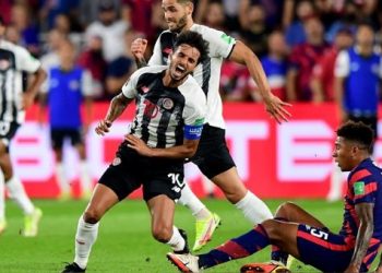 DT de Costa Rica y dos futbolistas regresaron contagiados con la COVID-19 del partido en EE.UU
